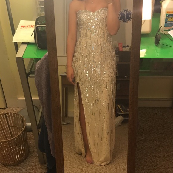 Prom Dress - Picture 5 of 6